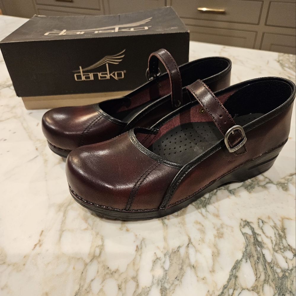 Dansko clog